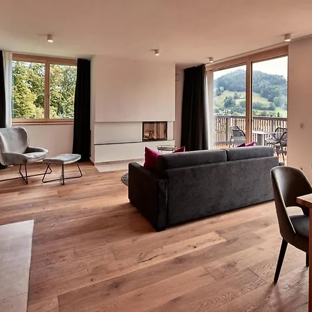 Lägenhetshotell Staufen Am Schlossberg Mit Und Golf Oberstaufen