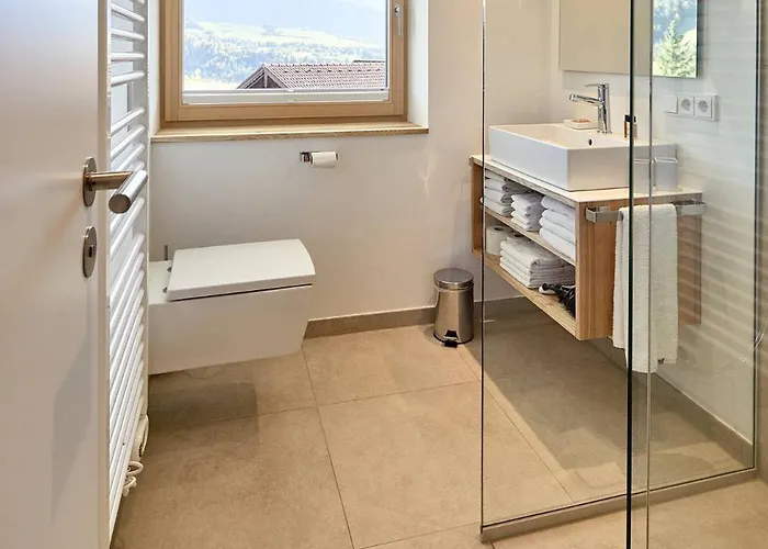 Aparthotel Staufen Am Schlossberg Mit Und Golf 4*